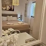 The And The View Apartment *